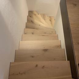 Treppe aus Eichenparkett 